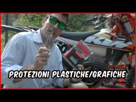 Protezioni per le plastiche e adesivi della Polisport